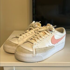 Nike Low Blazer Sneakers